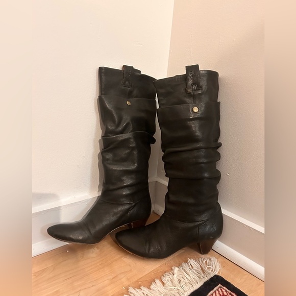 Classic Butter Frye Boots - Picture 3 of 6